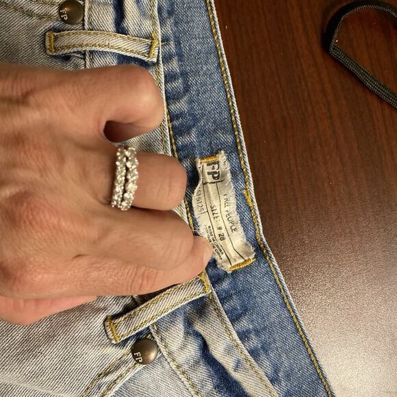 Free People Crochet Lace Trim Boho Denim Jean Shorts Womens Size 28 Button EUC - Picture 4 of 14